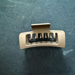 Black Hair Claw Clip with Matte Finish